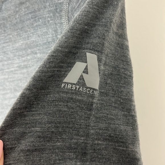 Eddie Bauer Firstascent Merino Wool Blend Outdoor Top Women’s Size M - Picture 5 of 7